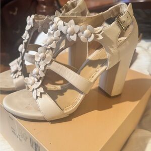 Floral Beige Strappy Heels. Micheal Kors